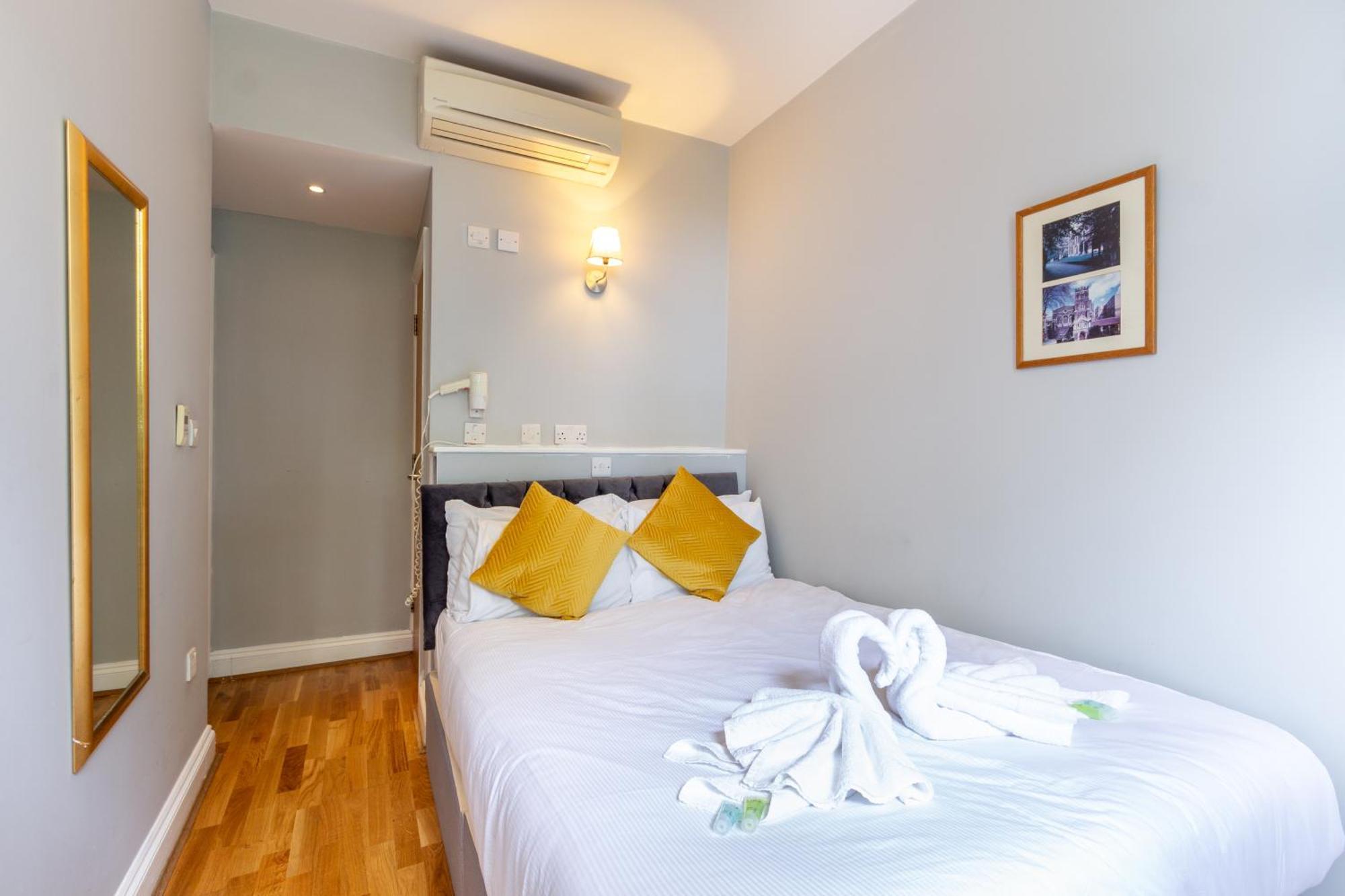 Coronation Hotel London Luaran gambar