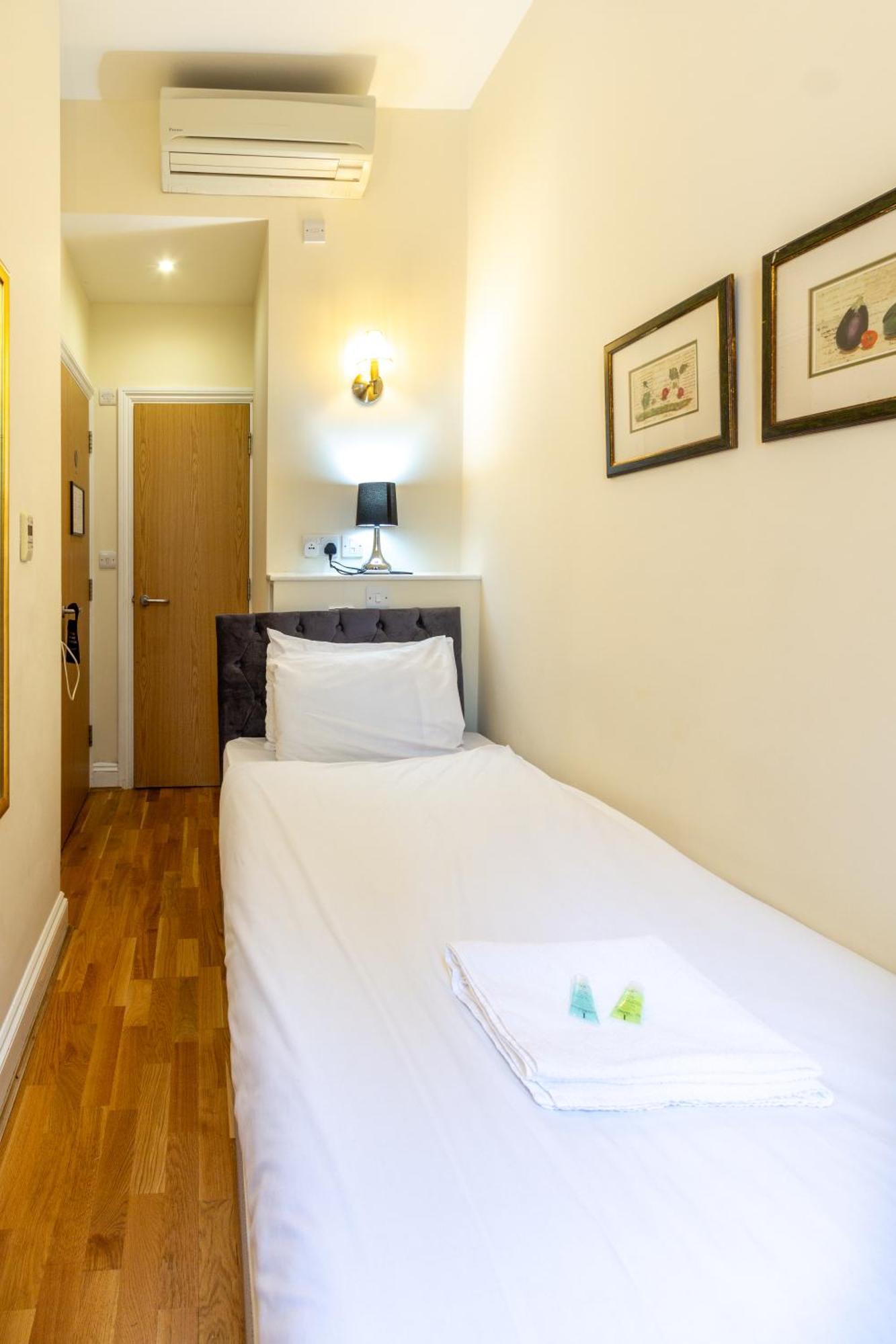 Coronation Hotel London Luaran gambar
