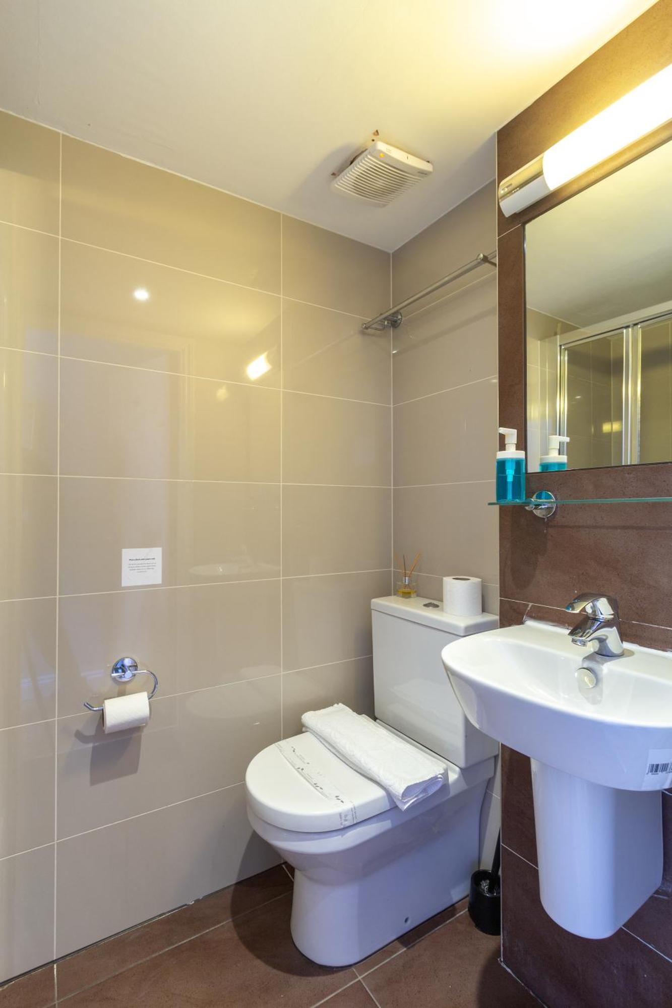 Coronation Hotel London Luaran gambar