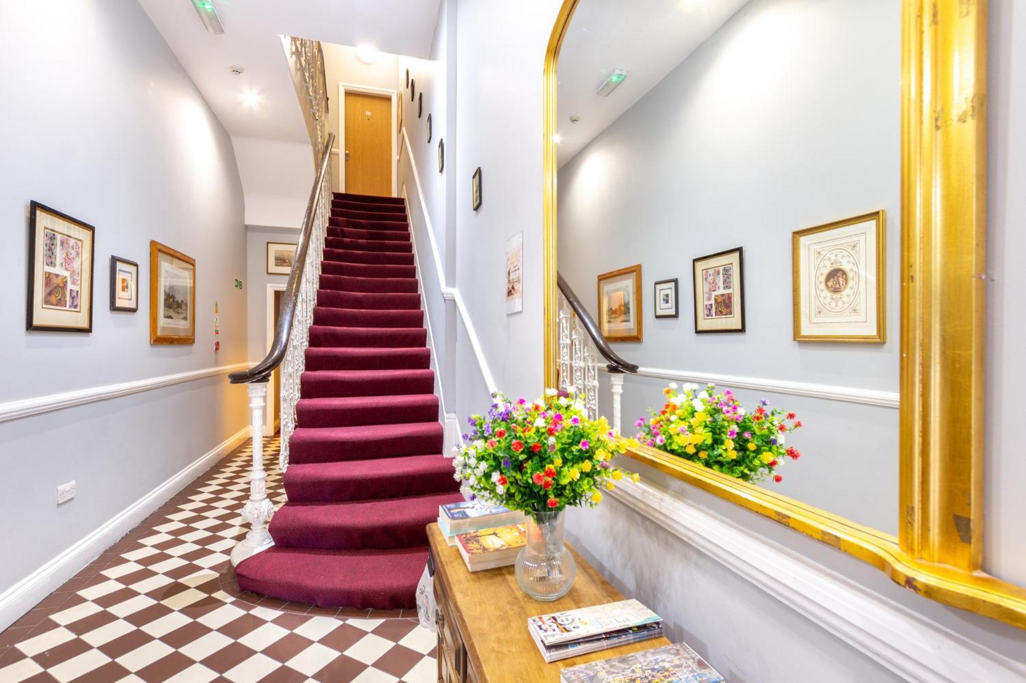 Coronation Hotel London Luaran gambar