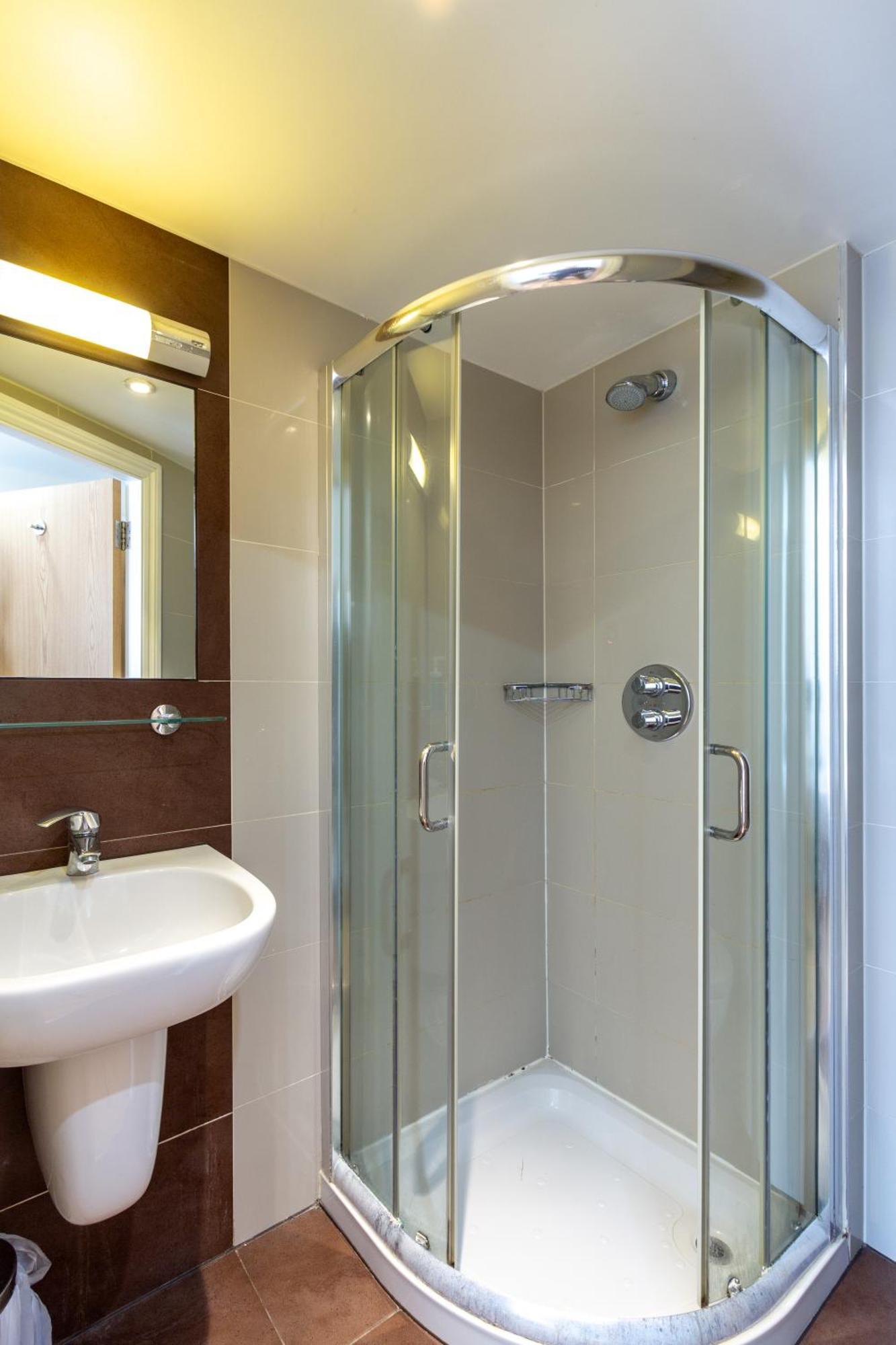 Coronation Hotel London Luaran gambar